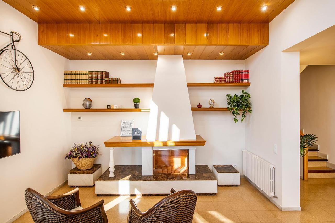 Casa Mirestany- Wonderful House With Amazing Views Villa Banyoles Exteriör bild