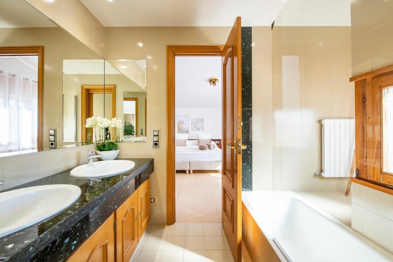 Casa Mirestany- Wonderful House With Amazing Views Villa Banyoles Exteriör bild